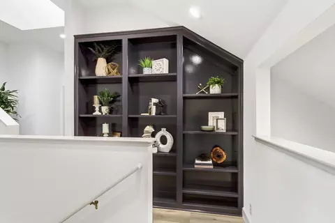 Entry Way - 2312 Lassen Pl, Davis, CA 95616 photo 9 of 11