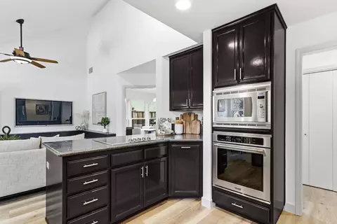 Kitchen - 2312 Lassen Pl, Davis, CA 95616 photo 6 of 6