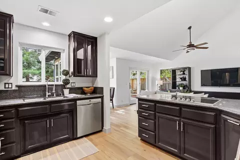Kitchen - 2312 Lassen Pl, Davis, CA 95616 photo 5 of 6