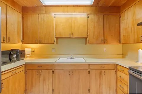 Kitchen - 2238 Meadowview Rd, Arnold, CA 95223 photo 4 of 4