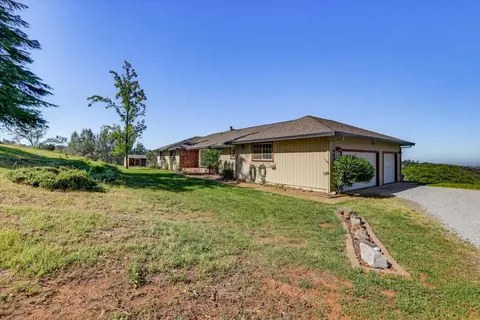 Exterior - 8422 Memory Ln, Auburn, CA 95603 photo 25 of 32