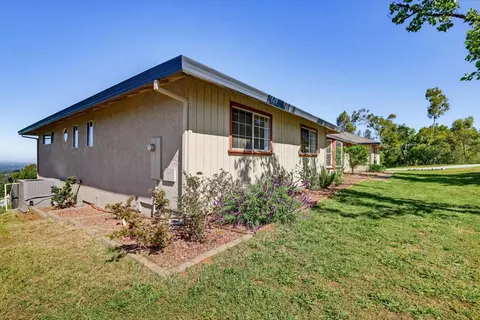 Exterior - 8422 Memory Ln, Auburn, CA 95603 photo 30 of 32