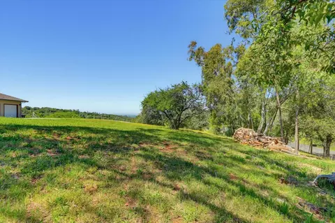 Exterior - 8422 Memory Ln, Auburn, CA 95603 photo 21 of 32