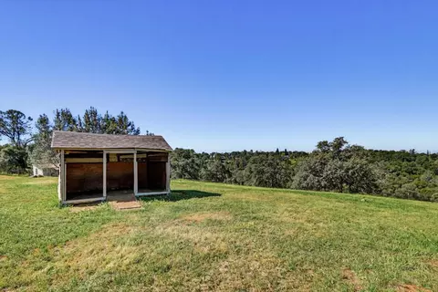 Exterior - 8422 Memory Ln, Auburn, CA 95603 photo 29 of 32