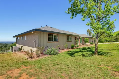 Exterior - 8422 Memory Ln, Auburn, CA 95603 photo 19 of 32