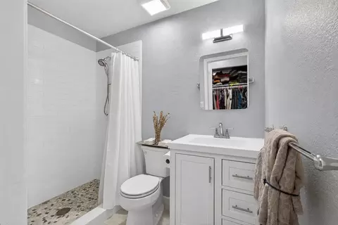 Bath - 3477 Gregory Dr, Bay Point, CA 94565 photo 1 of 2