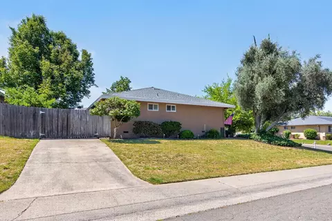 Exterior - 5166 Kipp Way, Carmichael, CA 95608 photo 5 of 17