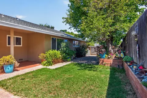 Exterior - 5166 Kipp Way, Carmichael, CA 95608 photo 12 of 17