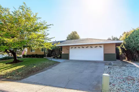 Exterior - 5166 Kipp Way, Carmichael, CA 95608 photo 4 of 17