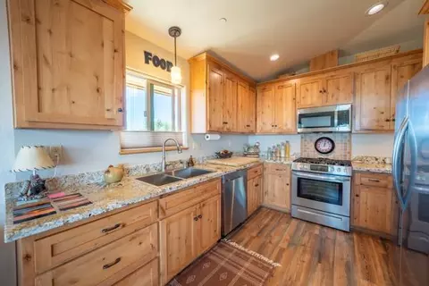 1138 Heather Dr, Murphys, CA 95247
