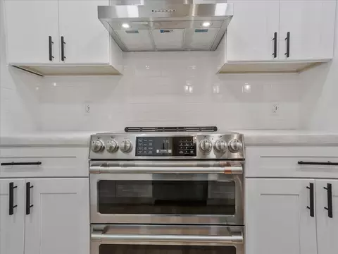 813 Columbia Dr, Sacramento, CA 95864