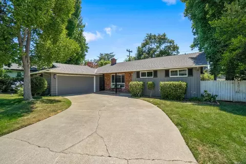 813 Columbia Dr, Sacramento, CA 95864