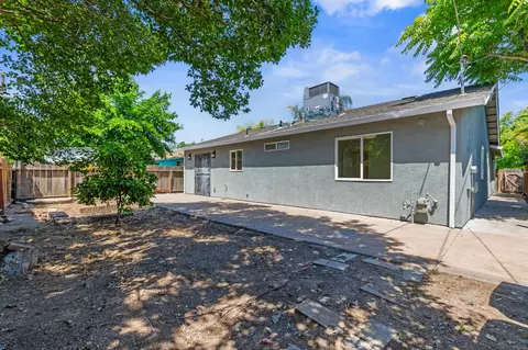 Exterior - 1646 E 8th St, Stockton, CA 95206 photo 4 of 4