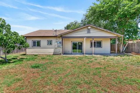 Exterior - 4828 Boyd Dr, Carmichael, CA 95608 photo 8 of 11