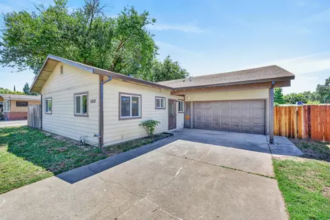 Exterior - 4828 Boyd Dr, Carmichael, CA 95608 photo 2 of 11
