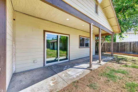 Exterior - 4828 Boyd Dr, Carmichael, CA 95608 photo 5 of 11