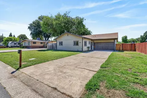 4828 Boyd Dr, Carmichael, CA 95608