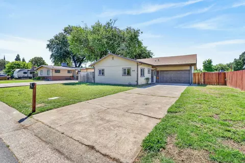 4828 Boyd Dr, Carmichael, CA 95608