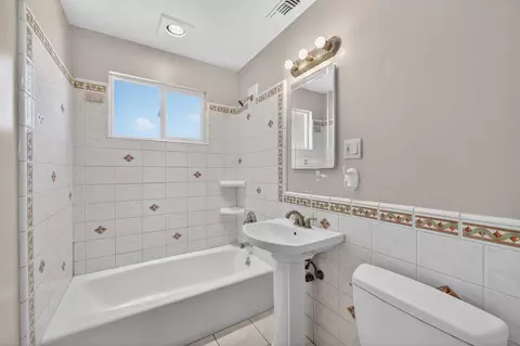 Bath - 4828 Boyd Dr, Carmichael, CA 95608 photo 2 of 2
