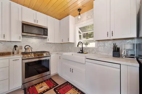 Kitchen - 333 Pine St, Colfax, CA 95713 photo 2 of 6