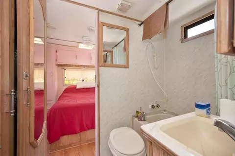 Bath - 333 Pine St, Colfax, CA 95713 photo 7 of 8