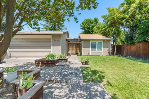 7025 Woodrick Way, Sacramento, CA 95842
