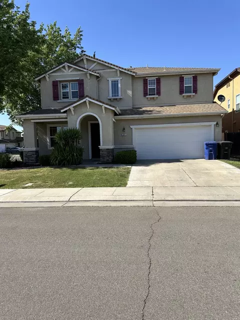 2201 Driftwood Park Dr, Modesto, CA 95355