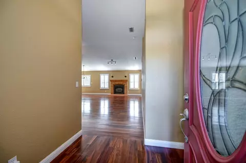 Entry Way - 1311 Mcknight Way, Modesto, CA 95351 photo 2 of 3