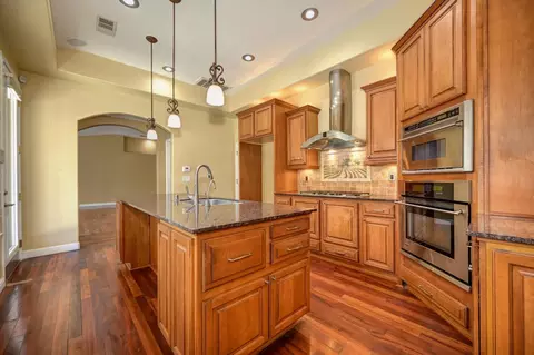 Kitchen - 1311 Mcknight Way, Modesto, CA 95351 photo 7 of 8