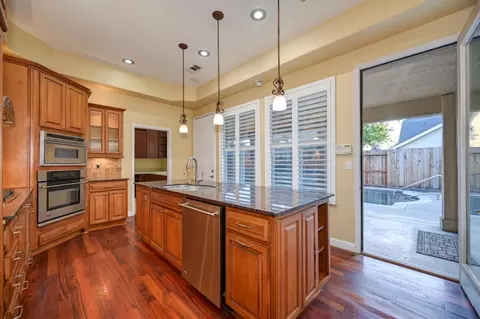 Kitchen - 1311 Mcknight Way, Modesto, CA 95351 photo 8 of 8