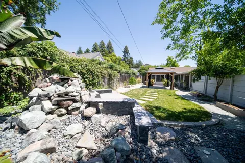 Exterior - 2730 Garfield Ave, Carmichael, CA 95608 photo 2 of 8