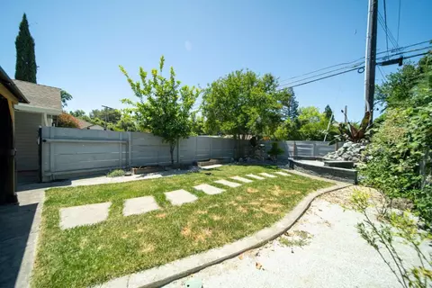 Exterior - 2730 Garfield Ave, Carmichael, CA 95608 photo 3 of 8