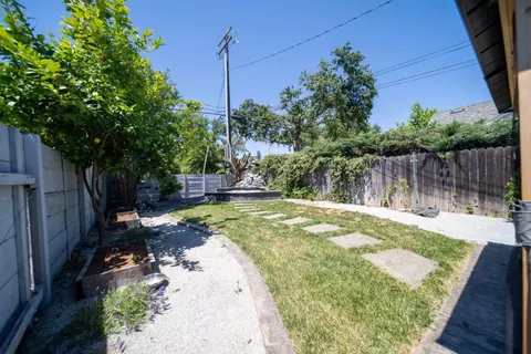 Exterior - 2730 Garfield Ave, Carmichael, CA 95608 photo 4 of 8