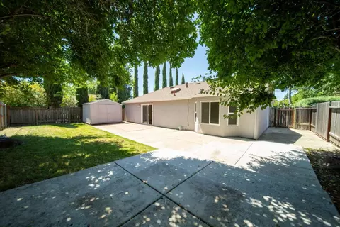 Exterior - 2730 Garfield Ave, Carmichael, CA 95608 photo 6 of 8