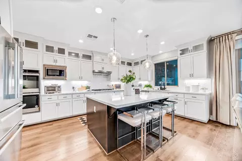 Kitchen - 2947 Laredo Dr, Rocklin, CA 95765 photo 4 of 5