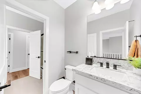 Bath - 2947 Laredo Dr, Rocklin, CA 95765 photo 7 of 7
