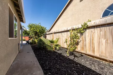 Exterior - 5467 9th St, Keyes, CA 95328 photo 8 of 11