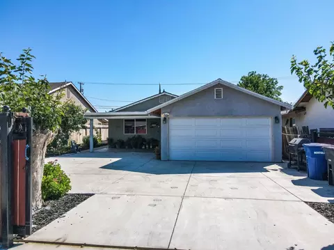 Exterior - 5467 9th St, Keyes, CA 95328 photo 4 of 11
