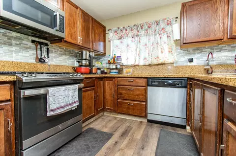 Kitchen - 5467 9th St, Keyes, CA 95328 photo 1 of 3