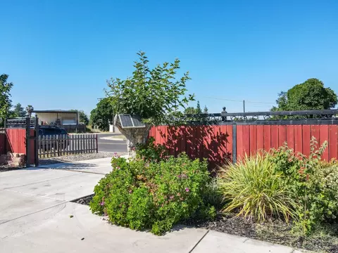 Exterior - 5467 9th St, Keyes, CA 95328 photo 11 of 11