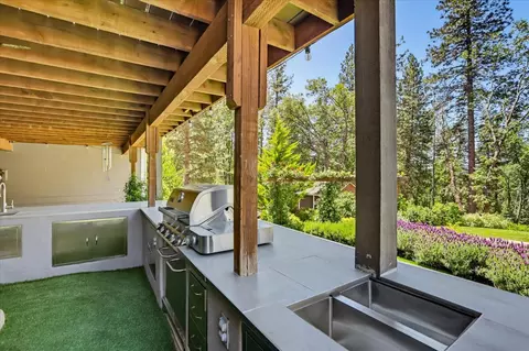 Kitchen - 10213 Evergreen Ranch Ct, Grass Valley, CA 95949 photo 6 of 6