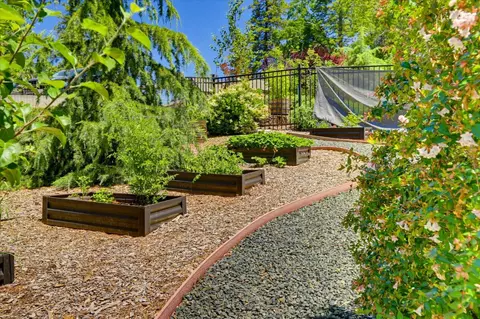Exterior - 10213 Evergreen Ranch Ct, Grass Valley, CA 95949 photo 30 of 31