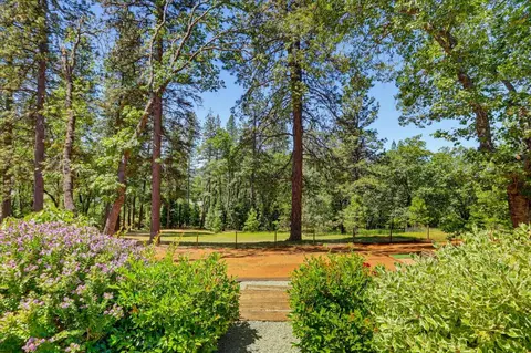 Exterior - 10213 Evergreen Ranch Ct, Grass Valley, CA 95949 photo 16 of 31