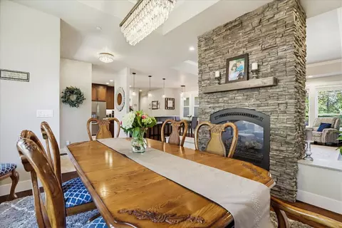 Dining - 10213 Evergreen Ranch Ct, Grass Valley, CA 95949 photo 3 of 4
