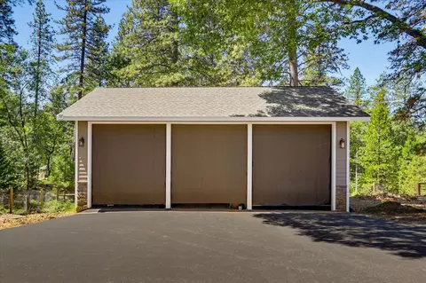 Exterior - 10213 Evergreen Ranch Ct, Grass Valley, CA 95949 photo 10 of 31