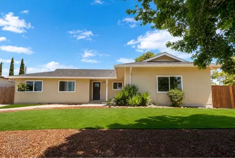 1951 Hermosa Way, Hollister, CA 95023
