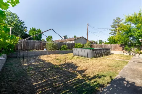 Exterior - 5839 Palm Ave, Sacramento, CA 95841 photo 11 of 13
