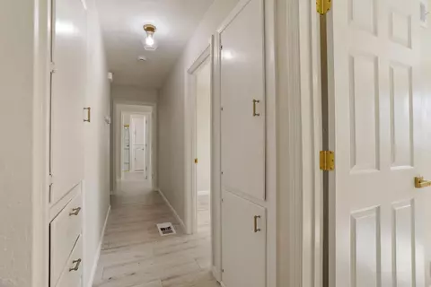 Entry Way - 1113 Sutter St, Manteca, CA 95336 photo 2 of 2