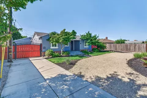 Exterior - 634 E Harney Ln, Lodi, CA 95242 photo 10 of 13