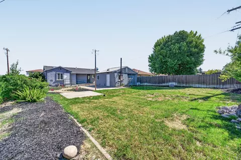 Exterior - 634 E Harney Ln, Lodi, CA 95242 photo 13 of 13